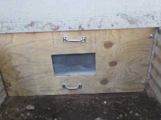 Crawl space vent